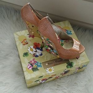 COPY - Zigi NY Rocking Flower Wedges
